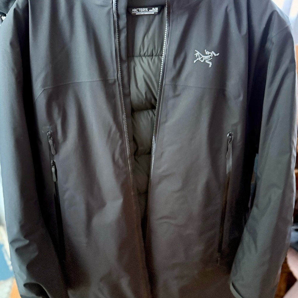 Arc’teryx womens  Beta  Down Insulated Parka in XL Black